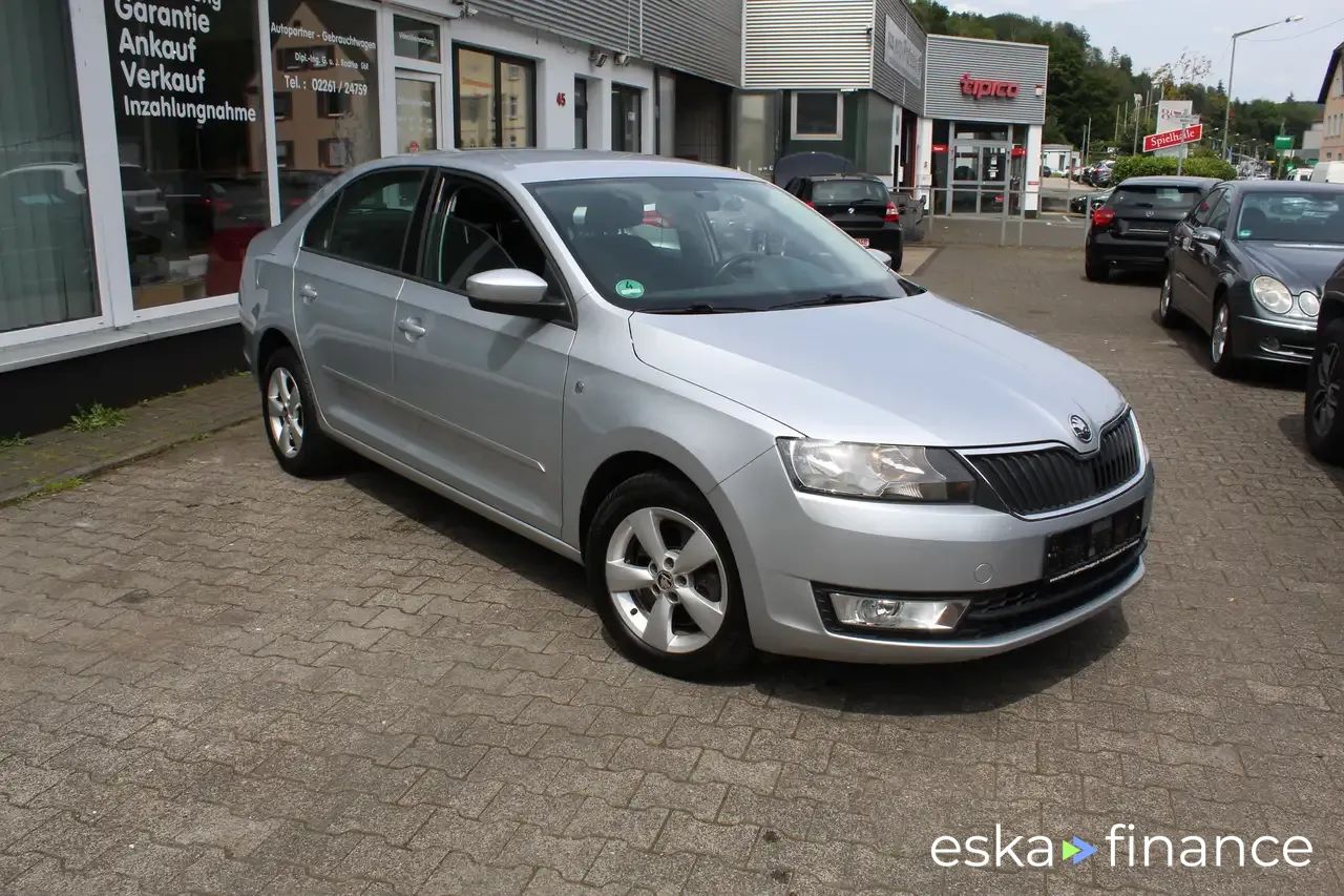 Leasing Sedan Skoda RAPID SPACEBACK 2013