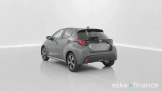 Leasing Sedan Toyota Yaris 2024