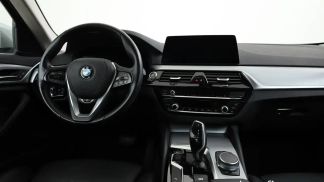 Financování Sedan BMW 520 2019