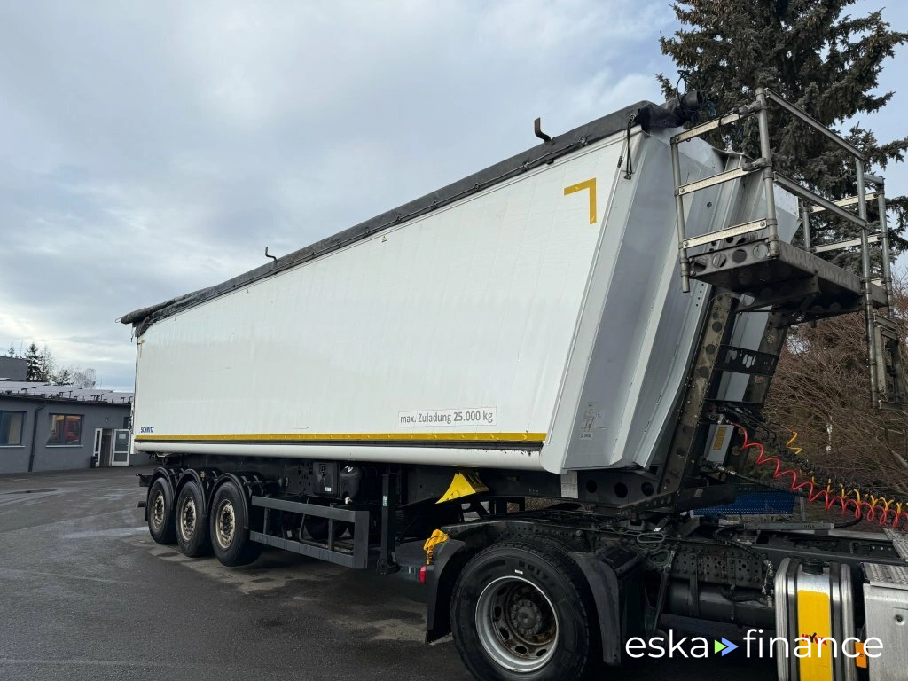 Leasing Semi-trailer Schmitz SKI 2019