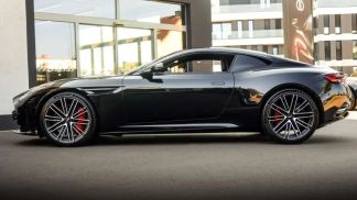 Financování Kupé Aston Martin DB12 2023