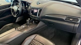 Leasing Wagon Maserati Levante 2019