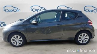 Lízing Hatchback Peugeot 208 2014