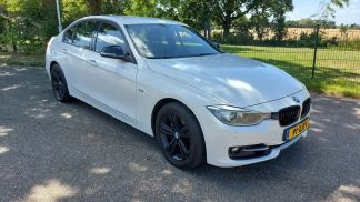 Finansowanie Sedan BMW 320 2012