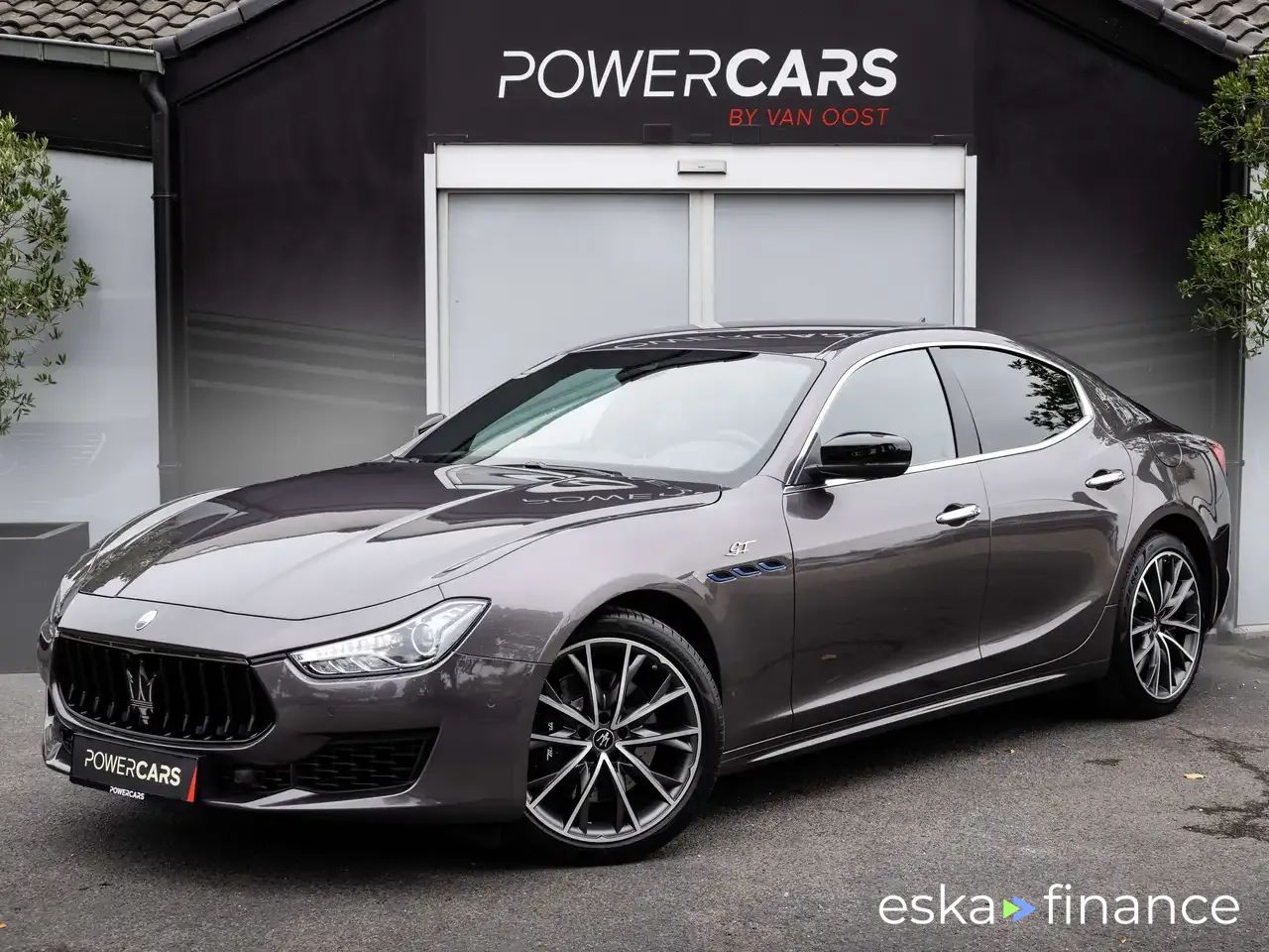 Leasing Sedan Maserati Ghibli 2024