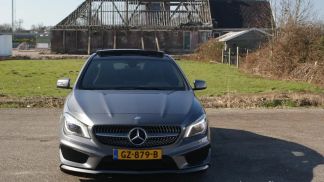 Lízing Sedan MERCEDES CLA 180 2015