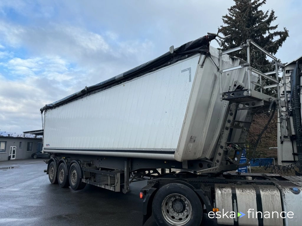 Leasing Semi-trailer Schmitz SKI 2022