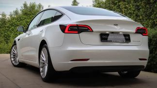 Finansowanie Sedan Tesla Model 3 2021