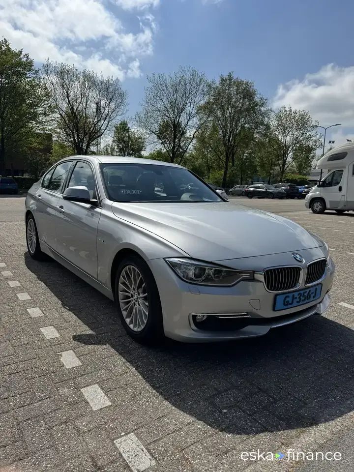 Finansowanie Sedan BMW 320 2015