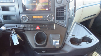Leasing Tractor unit MERCEDES 1842 2019
