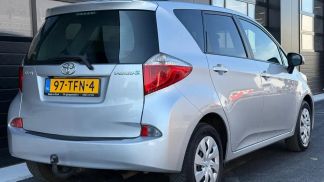 Lízing Hatchback Toyota Verso-S 2012