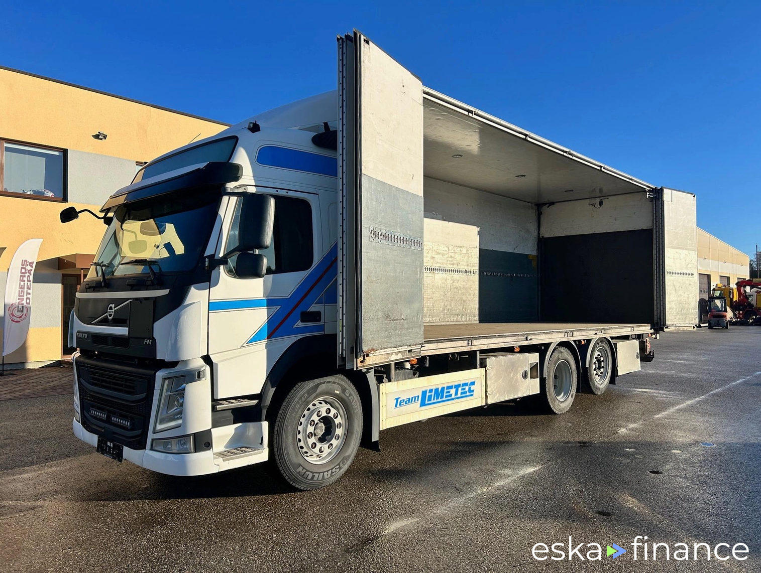 Lízing Špeciálne nákladné vozidlo Volvo FM330 2014