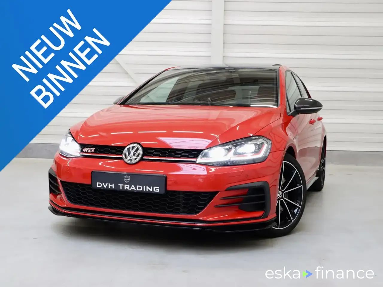 Hatchback Volkswagen GOLF GTI 2019