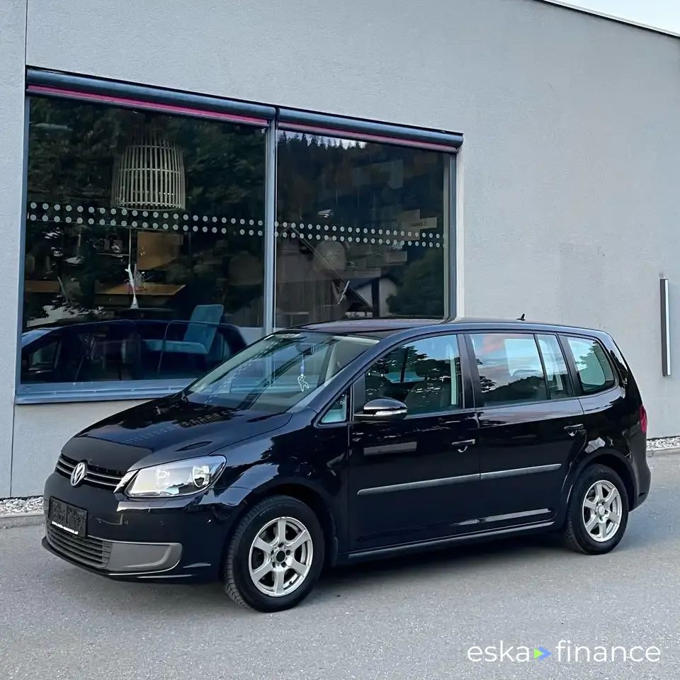 Leasing Passenger transport Volkswagen Touran 2011