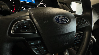 SUV Ford Kuga 2019