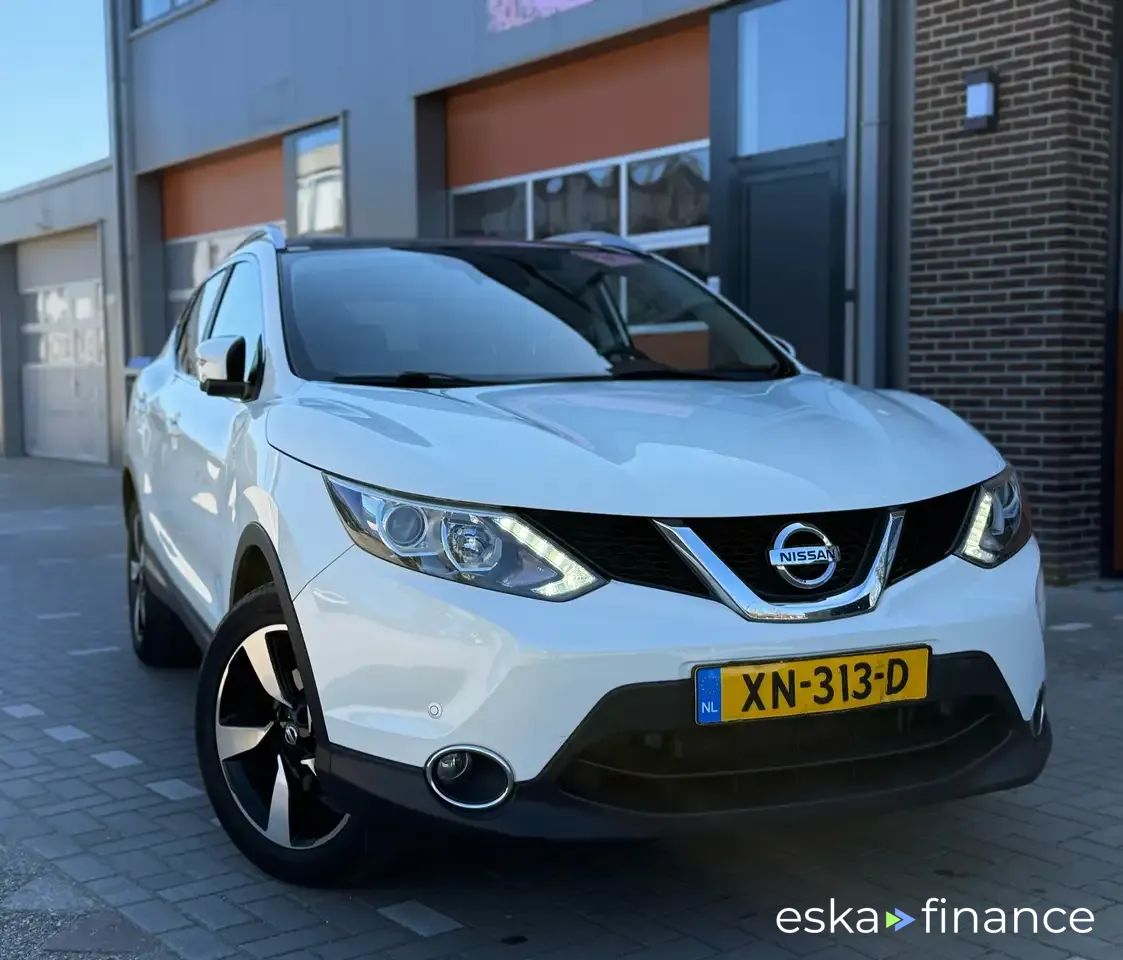 Lízing Hatchback Nissan Qashqai 2015