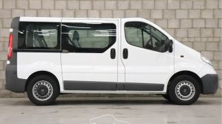 Lízing Hatchback Opel Vivaro 2013