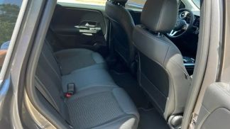 Lízing Hatchback MERCEDES B 180 2023