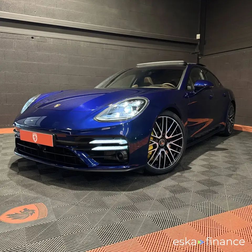 Lízing Kabriolet Porsche Panamera 2020