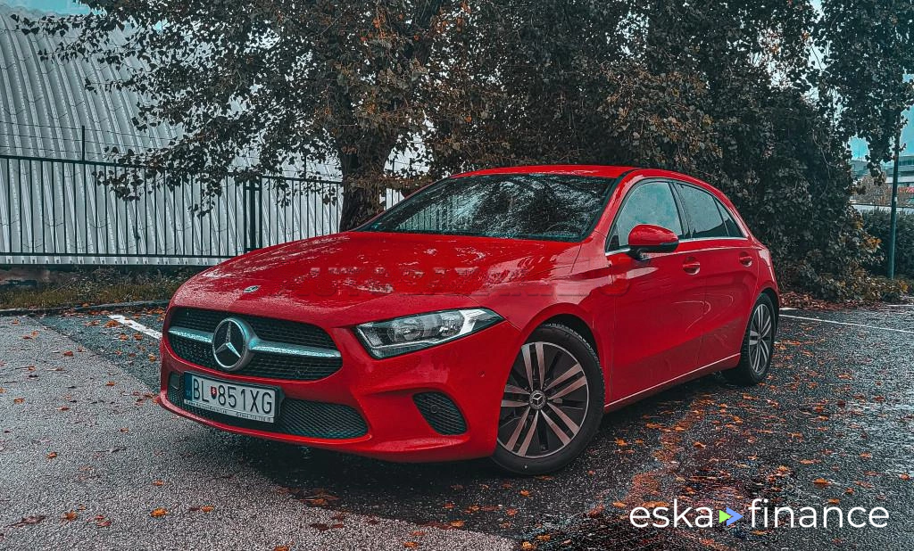 Leasing Hatchback MERCEDES A TRIEDA 2018