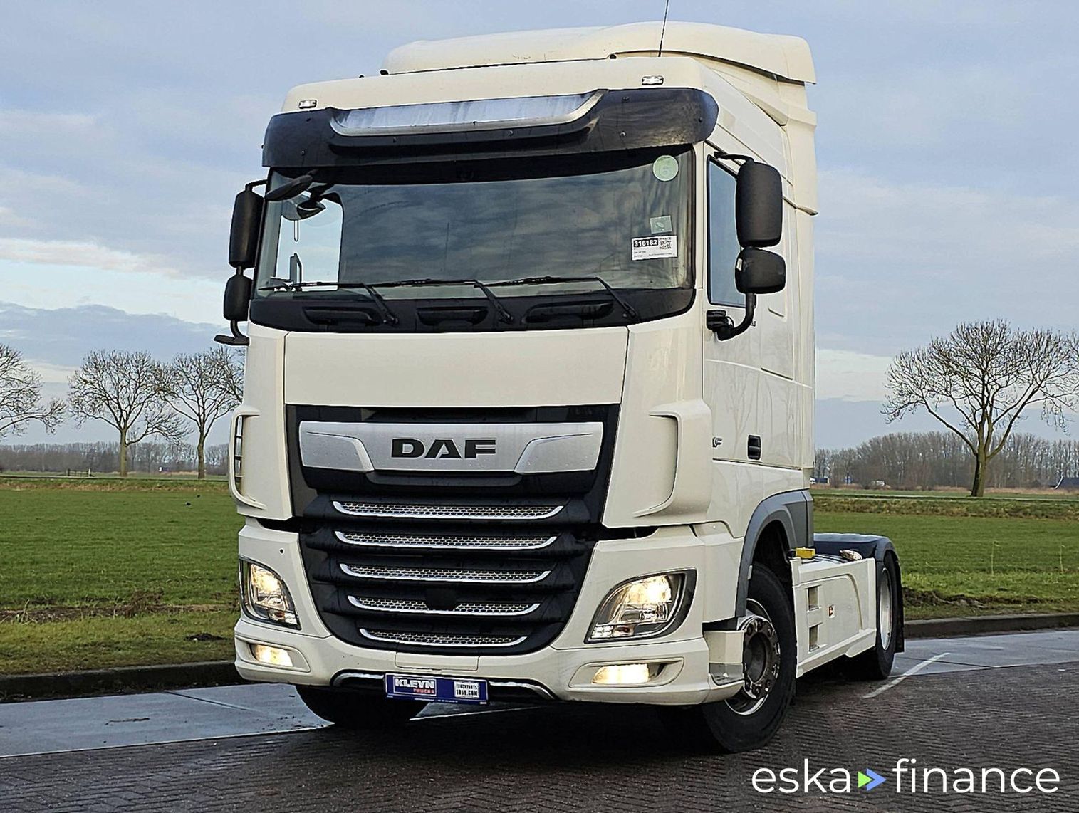 Lízing Traktor DAF XF 450 2017