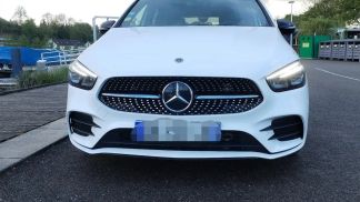 Lízing Hatchback MERCEDES B 180 2021