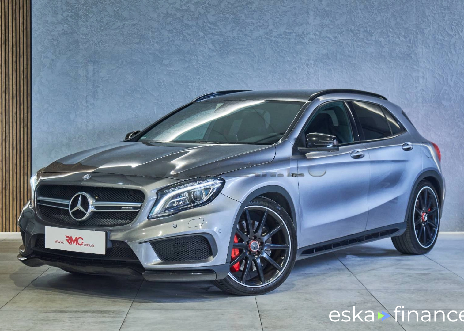 Lízing Hatchback MERCEDES GLA 2016