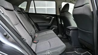 Finansowanie SUV Toyota RAV 4 2019