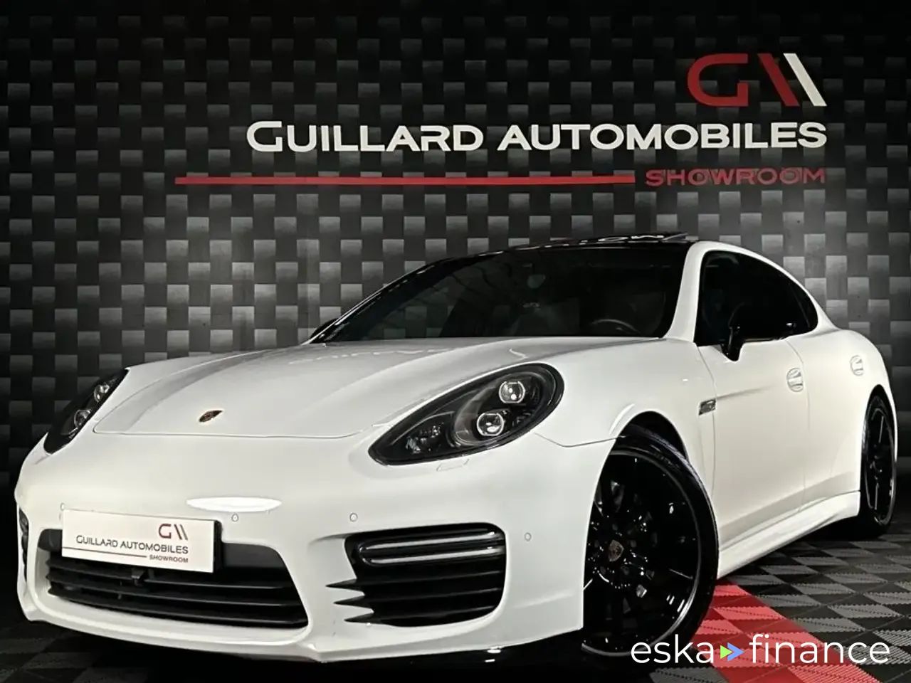 Leasing Sedan Porsche Panamera 2014