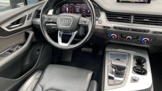 SUV Audi Q7 2016