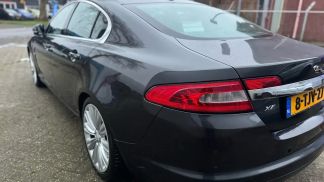 Lízing Sedan Jaguar XF 2011