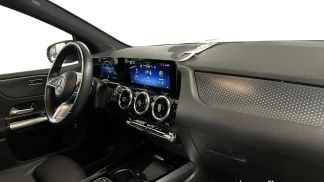 Lízing Hatchback MERCEDES B 180 2023