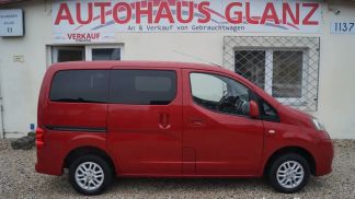 Lízing Hatchback Nissan Evalia 2011