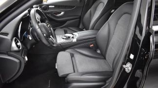 Lízing Sedan MERCEDES C 300 2020