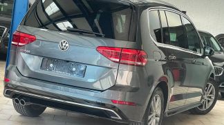 Financování Hatchback Volkswagen Touran 2017