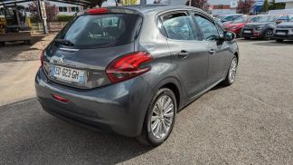 Hatchback Peugeot 208 2016