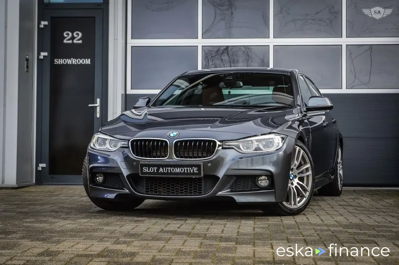 Finansowanie Sedan BMW 330 2016