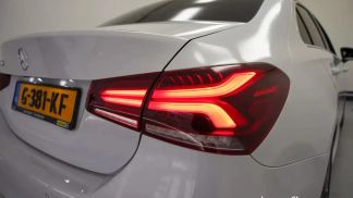 Lízing Sedan MERCEDES A 200 2019
