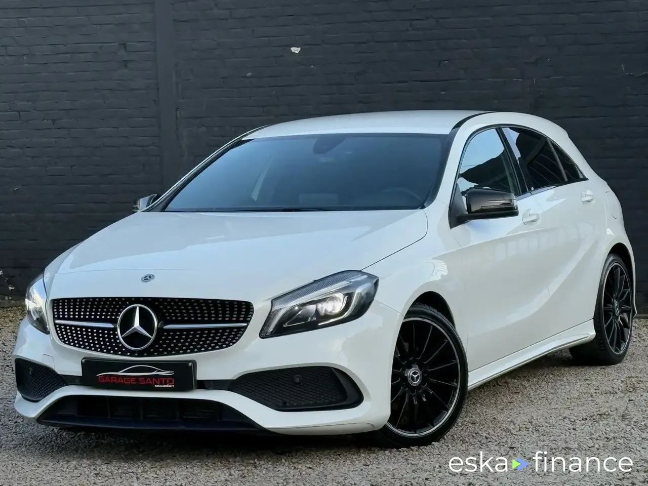 Lízing Sedan MERCEDES A 180 2017