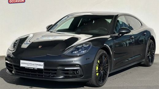 Porsche Panamera 2021