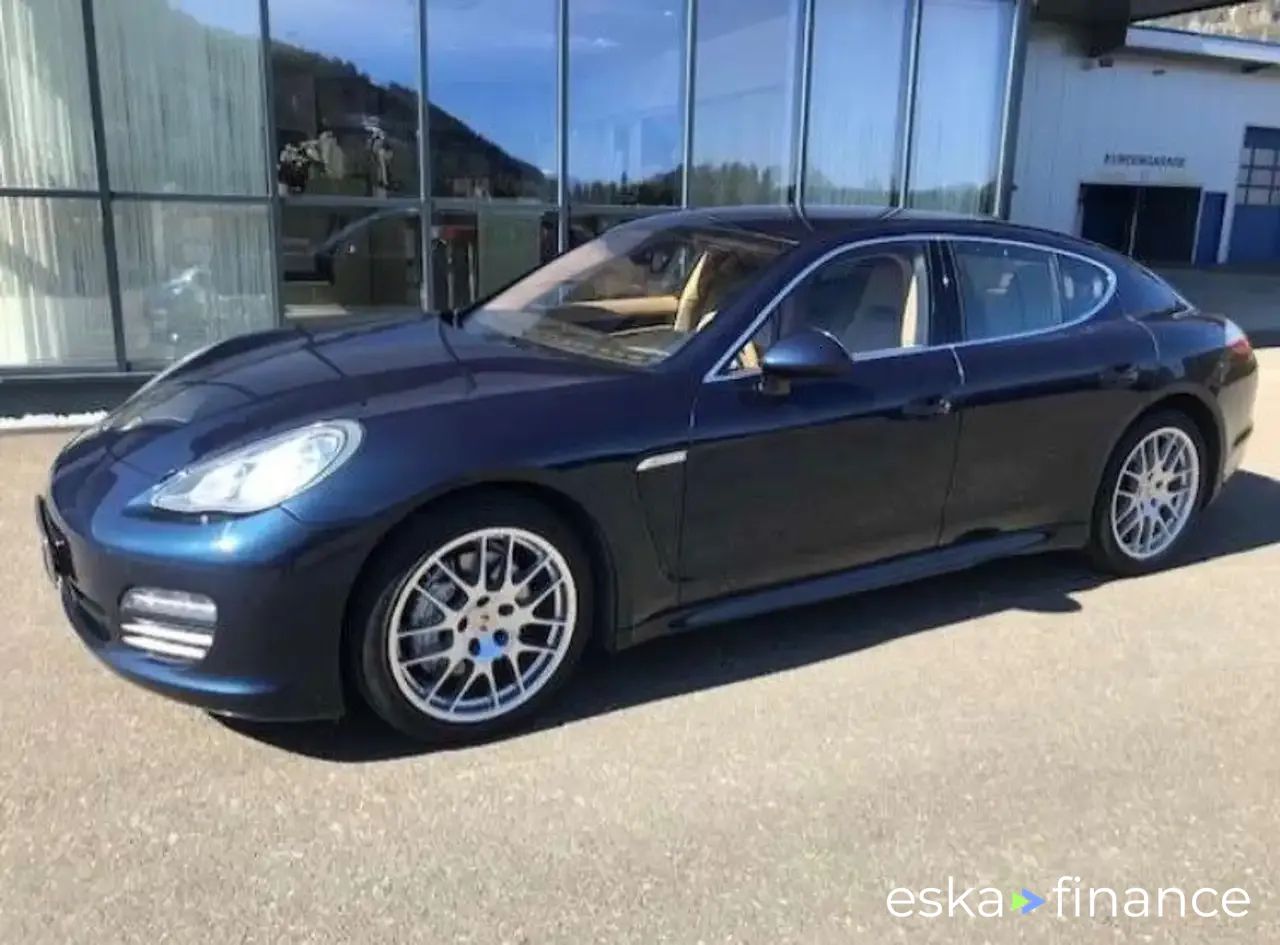 Leasing Coupe Porsche Panamera 2011