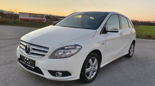 MERCEDES B 180 2012
