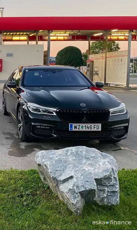 Lízing Sedan BMW 730 2016