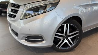 Lízing Hatchback MERCEDES V 250 2015