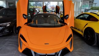 Lízing Kupé McLaren Artura 2024