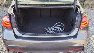 Lízing Sedan BMW 330 2016