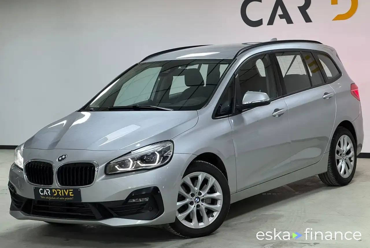 Leasing Hatchback BMW 220 2019