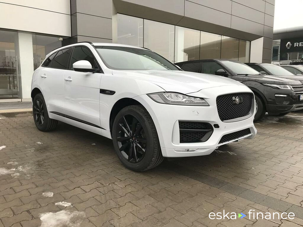 Lízing SUV Jaguar F-Pace 2019