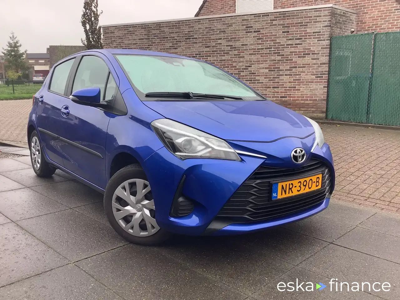 Finansowanie Transport pasażerów Toyota Yaris 2017
