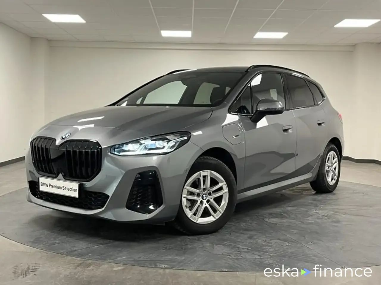Leasing Hatchback BMW 225 2022